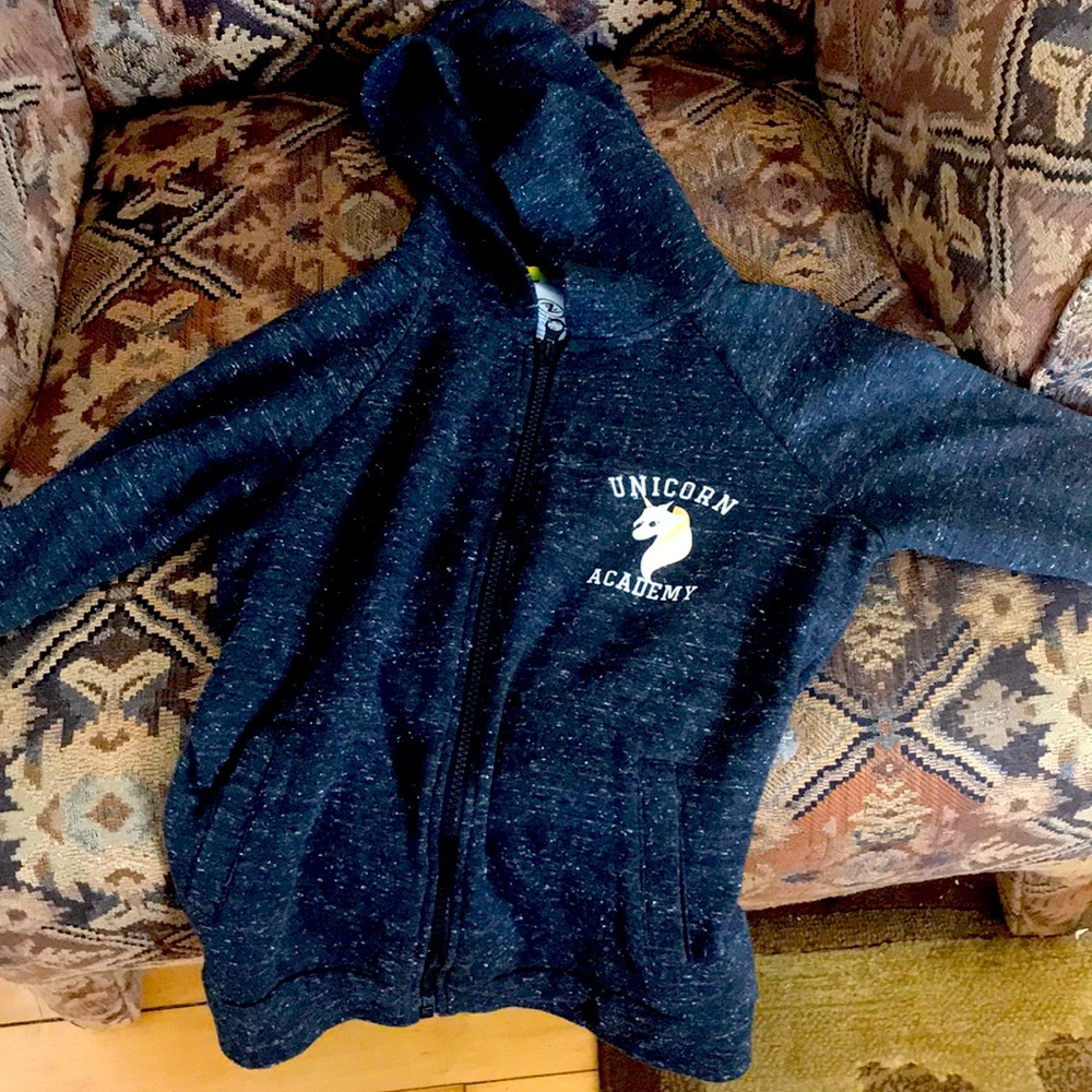 I am selling this unicorn sweater